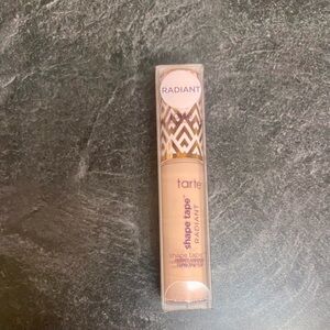 Tarte Radiant double duty beauty shape tape concealer 22B light beige